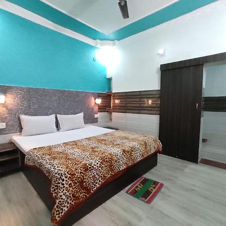 Hotel Vijay Rajgir Bagian luar foto