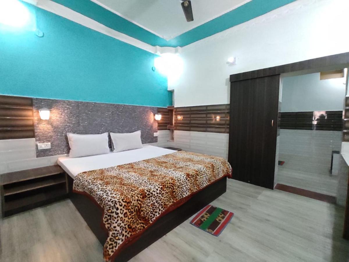 Hotel Vijay Rajgir Bagian luar foto