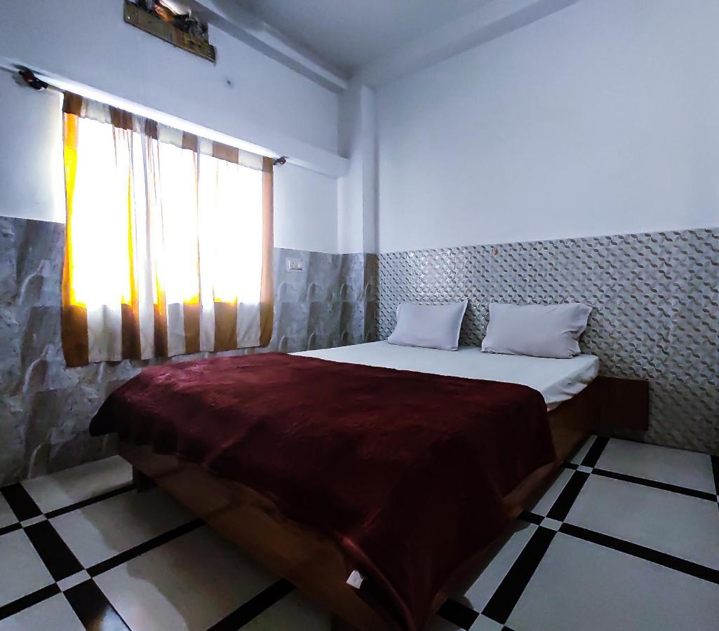 Hotel Vijay Rajgir Bagian luar foto