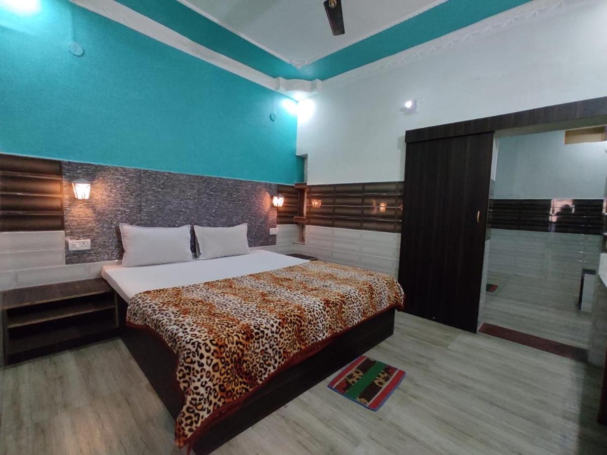 Hotel Vijay Rajgir Bagian luar foto
